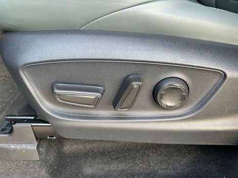Certified 2025 Toyota Tacoma 4x4 Double Cab Hybrid image 17