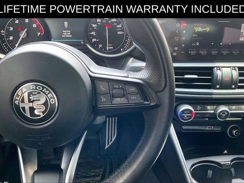 Used 2021 Alfa Romeo Giulia Ti Sport RWD image 17