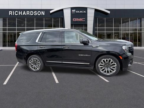 Used 2023 GMC Yukon Denali Ultimate AWD/4WD image 4