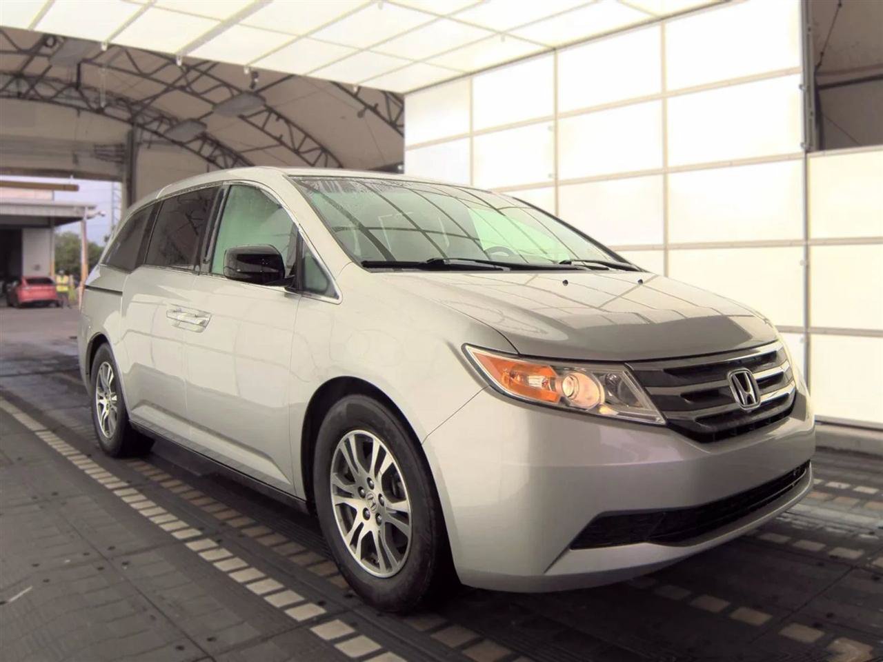 Used 2012 Honda Odyssey EX image 4
