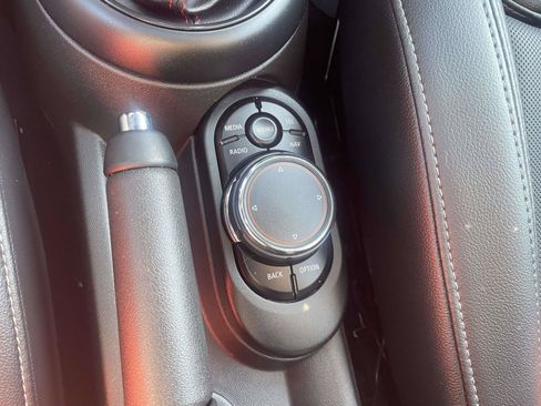 Used 2018 MINI Cooper S FWD image 19