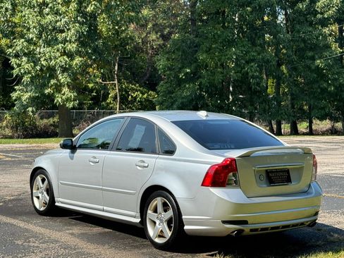 Used 2009 Volvo S40 T5 R-Design image 5