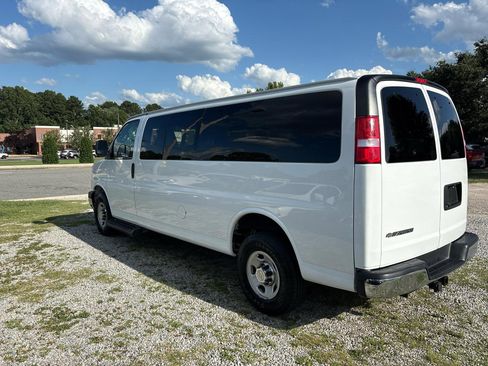 Used 2019 Chevrolet Express 3500 LT w/ LT Preferred Equipment Group RWD image 11