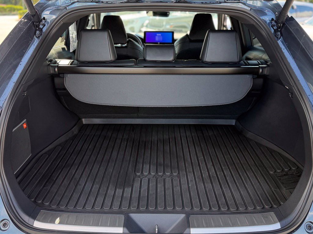 Certified 2024 Toyota Venza XLE AWD/4WD image 5