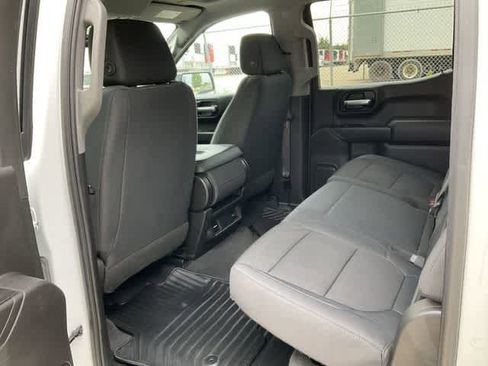 Used 2019 Chevrolet Silverado 1500 Custom w/ Custom Convenience Package RWD image 16