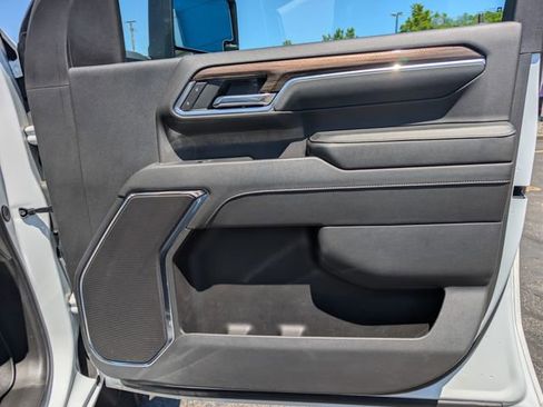 Used 2024 Chevrolet Silverado 3500 LT w/ Convenience Package AWD/4WD image 13