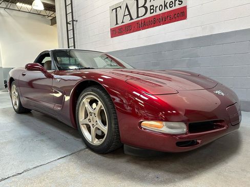 Used 2003 Chevrolet Corvette Convertible w/ Preferred Equipment Group1 RWD image 8