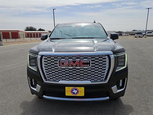 Certified 2023 GMC Yukon Denali w/ Denali Reserve Package image 8