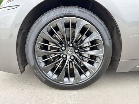 Used 2019 Lexus LS 500 w/ Interior Upgrade Package RWD image 11