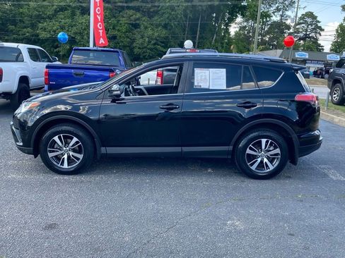 Used 2018 Toyota RAV4 XLE w/ Plus Extra Value Package AWD/4WD image 4