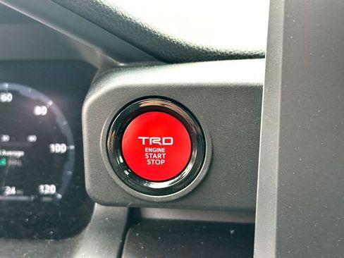 Used 2025 Toyota Tacoma TRD Off-Road AWD/4WD image 15