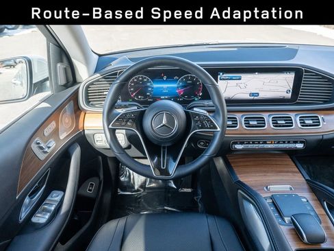 Used 2024 Mercedes-Benz GLE 350 4MATIC w/ Driver Assistance Package image 13
