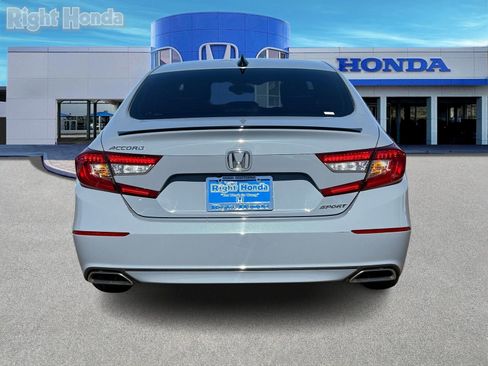 Used 2022 Honda Accord Sport image 7