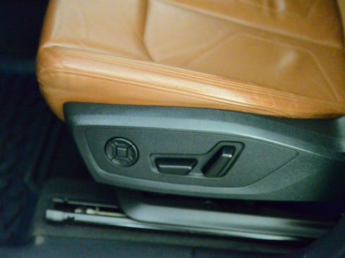 Used 2021 Audi Q3 2.0T Premium w/ Convenience Package image 25