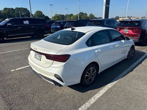 Used 2024 Kia Forte LXS w/ LXS Technology Package FWD image 5