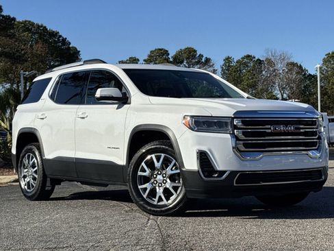 Used 2023 GMC Acadia SLT image 2