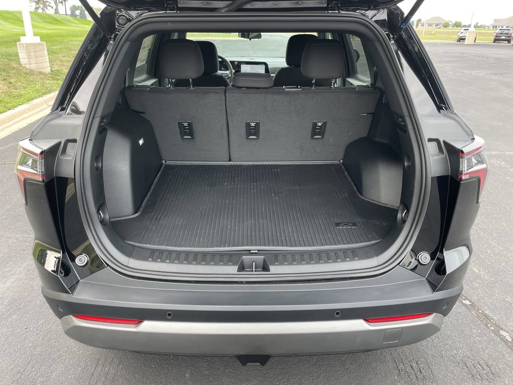 Used 2026 Chevrolet Equinox LT w/ LPO, Floor Liner Package AWD/4WD image 25