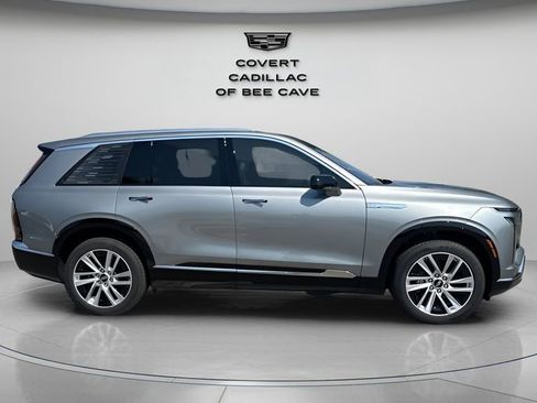 New 2026 Cadillac Vistiq Luxury image 11