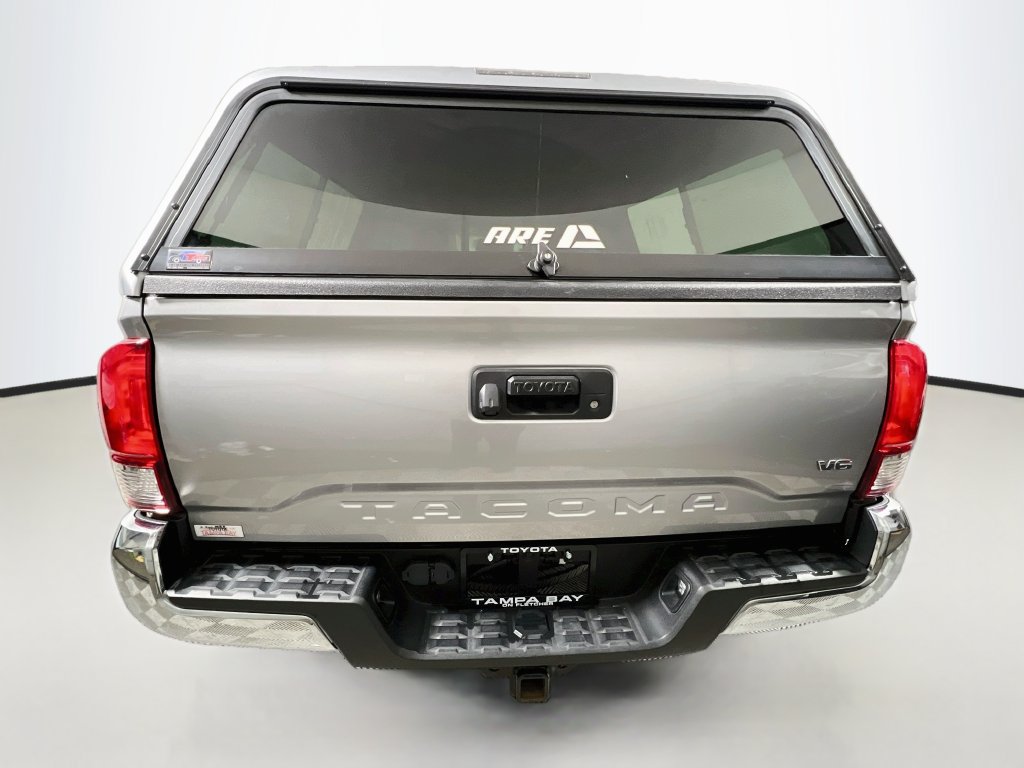 Used 2021 Toyota Tacoma SR5 RWD image 4