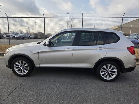 Used 2017 BMW X3 xDrive28i image 4
