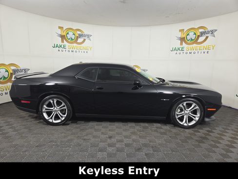Used 2022 Dodge Challenger R/T RWD image 10