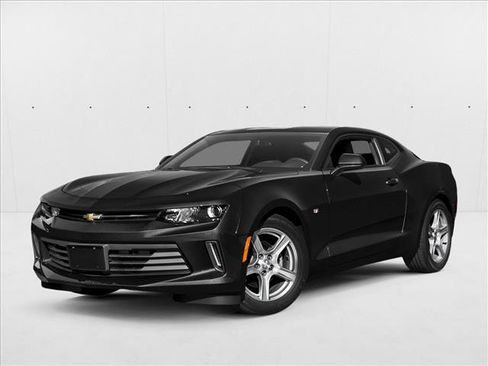 Used 2017 Chevrolet Camaro LT RWD image 1