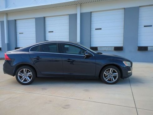 Used 2014 Volvo S60 T5 image 4