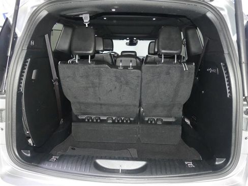 Used 2018 Chrysler Pacifica Limited w/ Advanced Safetytec Group FWD image 9