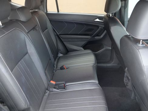 Used 2023 Volkswagen Tiguan SE R-Line image 22