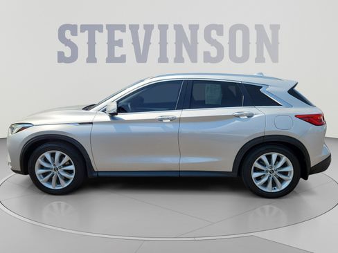 Used 2019 INFINITI QX50 Essential w/ Premium Heat Package AWD/4WD image 2