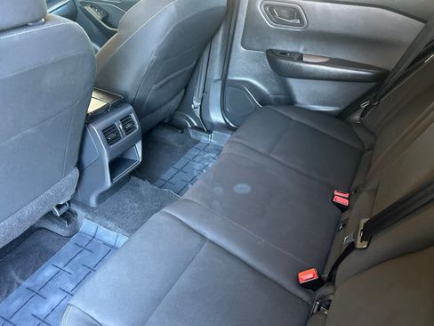 Used 2024 Nissan Rogue S AWD/4WD image 4