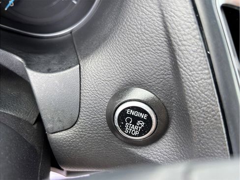 Used 2018 Ford Focus Titanium w/ Titanium Technology Package FWD image 29