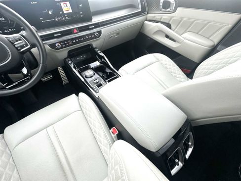 Used 2025 Kia Sorento SX Prestige image 23