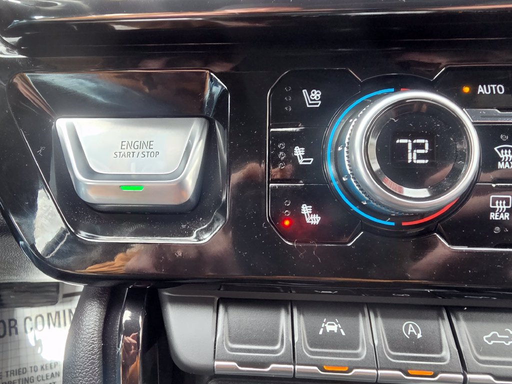 Used 2022 GMC Sierra 1500 AT4 w/ AT4 Preferred Package AWD/4WD image 7