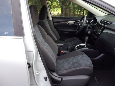 Used 2016 Nissan Rogue S AWD/4WD image 22