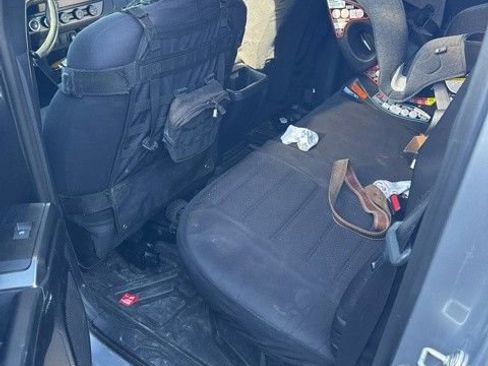 Used 2020 Toyota Tacoma TRD Off-Road image 6