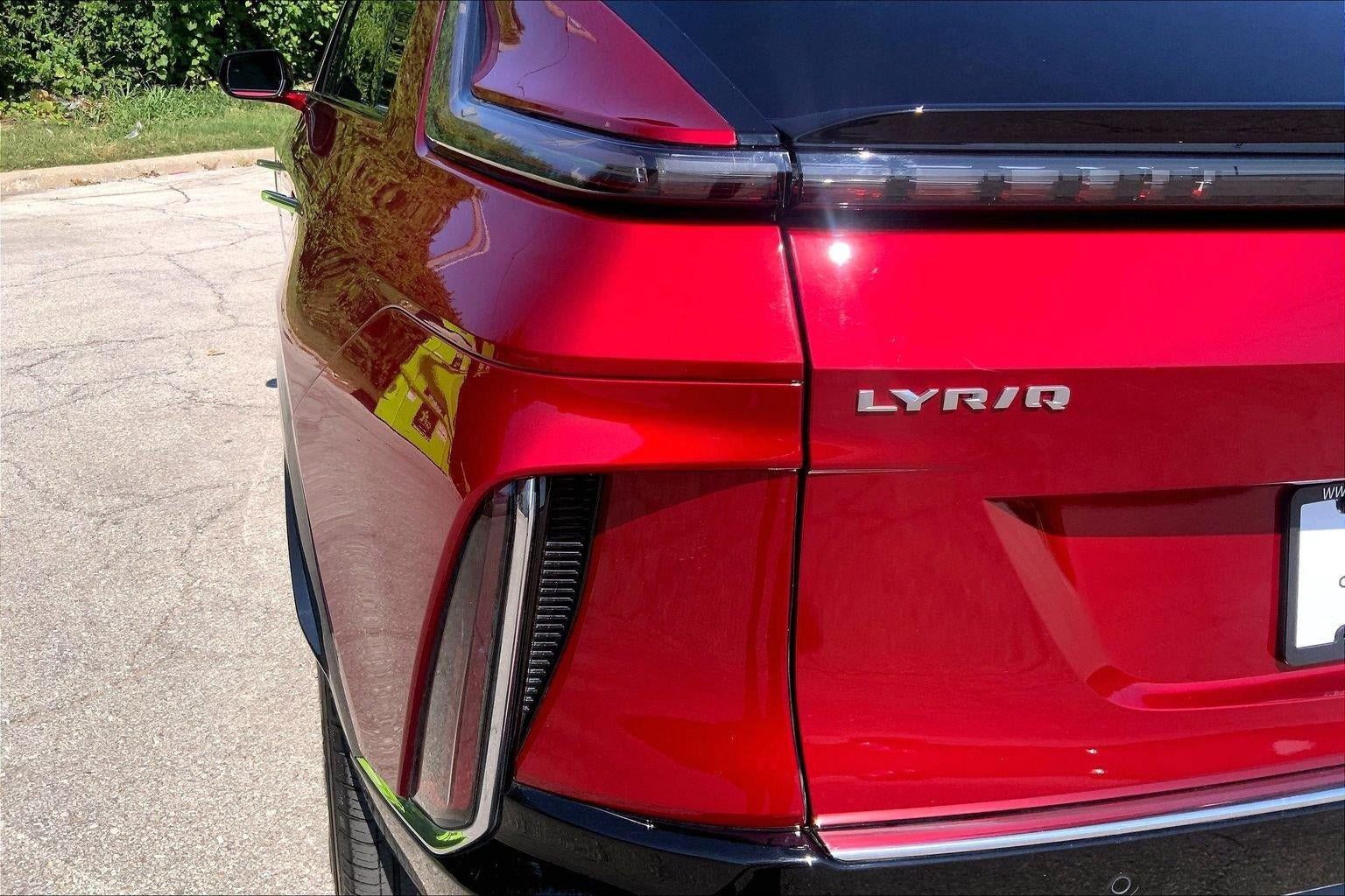 Certified 2024 Cadillac Lyriq Luxury AWD/4WD image 1