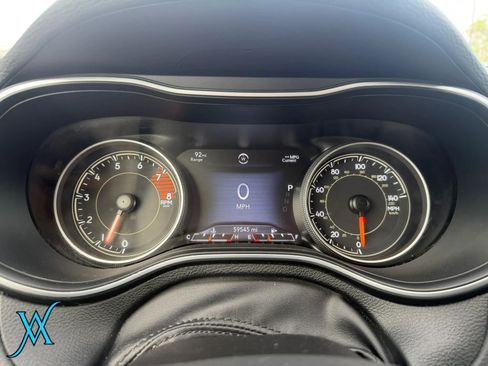 Used 2021 Jeep Cherokee Limited AWD/4WD image 33