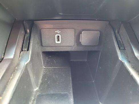 Certified 2019 Ford Explorer XLT w/ XLT Sport Appearance Package AWD/4WD image 19