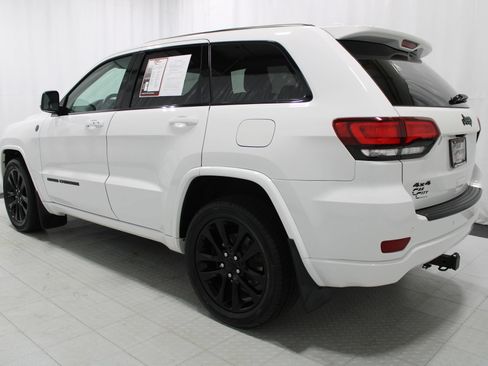 Used 2019 Jeep Grand Cherokee Altitude AWD/4WD image 8