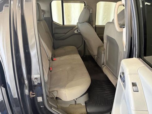 Used 2014 Nissan Frontier SV AWD/4WD image 22