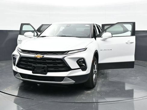Used 2025 Chevrolet Blazer LT FWD image 40