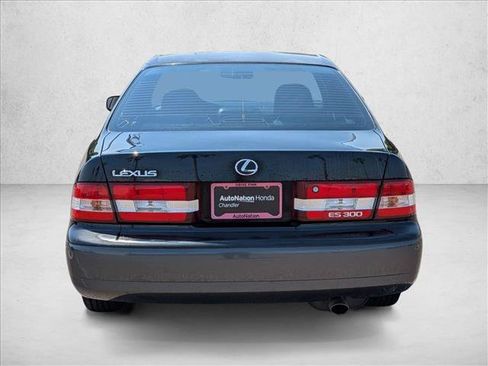 Used 2000 Lexus ES 330 w/ Lexus Value Pkg FWD image 6