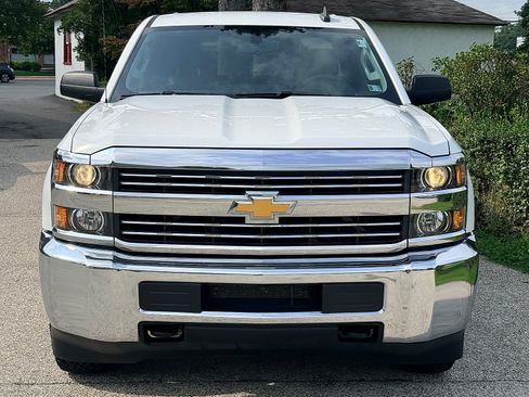 Used 2018 Chevrolet Silverado 2500 W/T AWD/4WD image 39