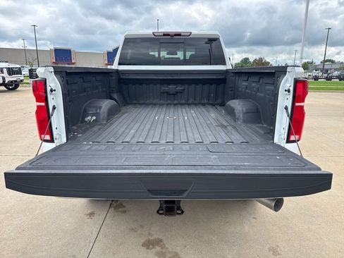 Used 2024 Chevrolet Silverado 2500 LTZ w/ LTZ Convenience Package AWD/4WD image 7