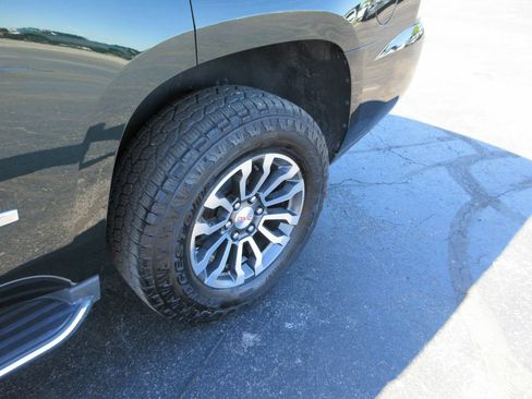 Used 2016 GMC Yukon Denali AWD/4WD image 13