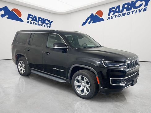 Used 2022 Jeep Wagoneer Series II AWD/4WD image 3