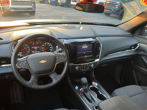 Certified 2023 Chevrolet Traverse LT image 24