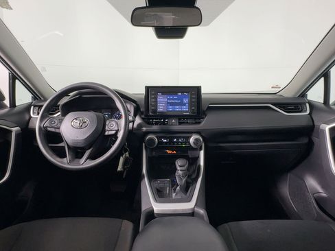 Used 2022 Toyota RAV4 LE image 15