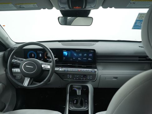 Used 2025 Hyundai Kona SEL image 13